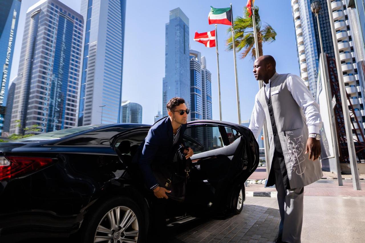 Towers Rotana - होटल Dubai