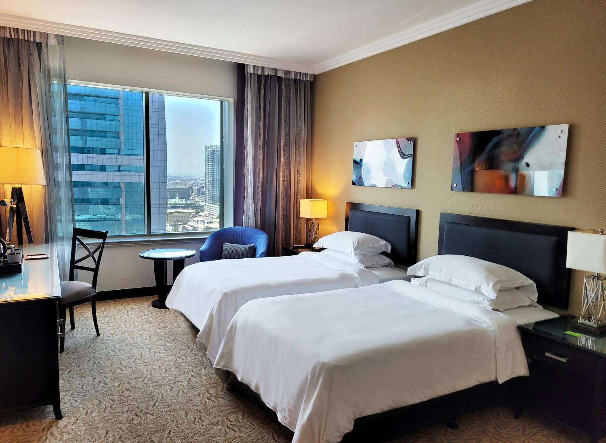 Towers Rotana - Hotel 4*